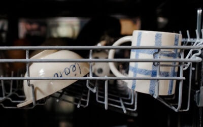 Pourquoi adopter la vaisselle artisanale en grès pour votre table ?